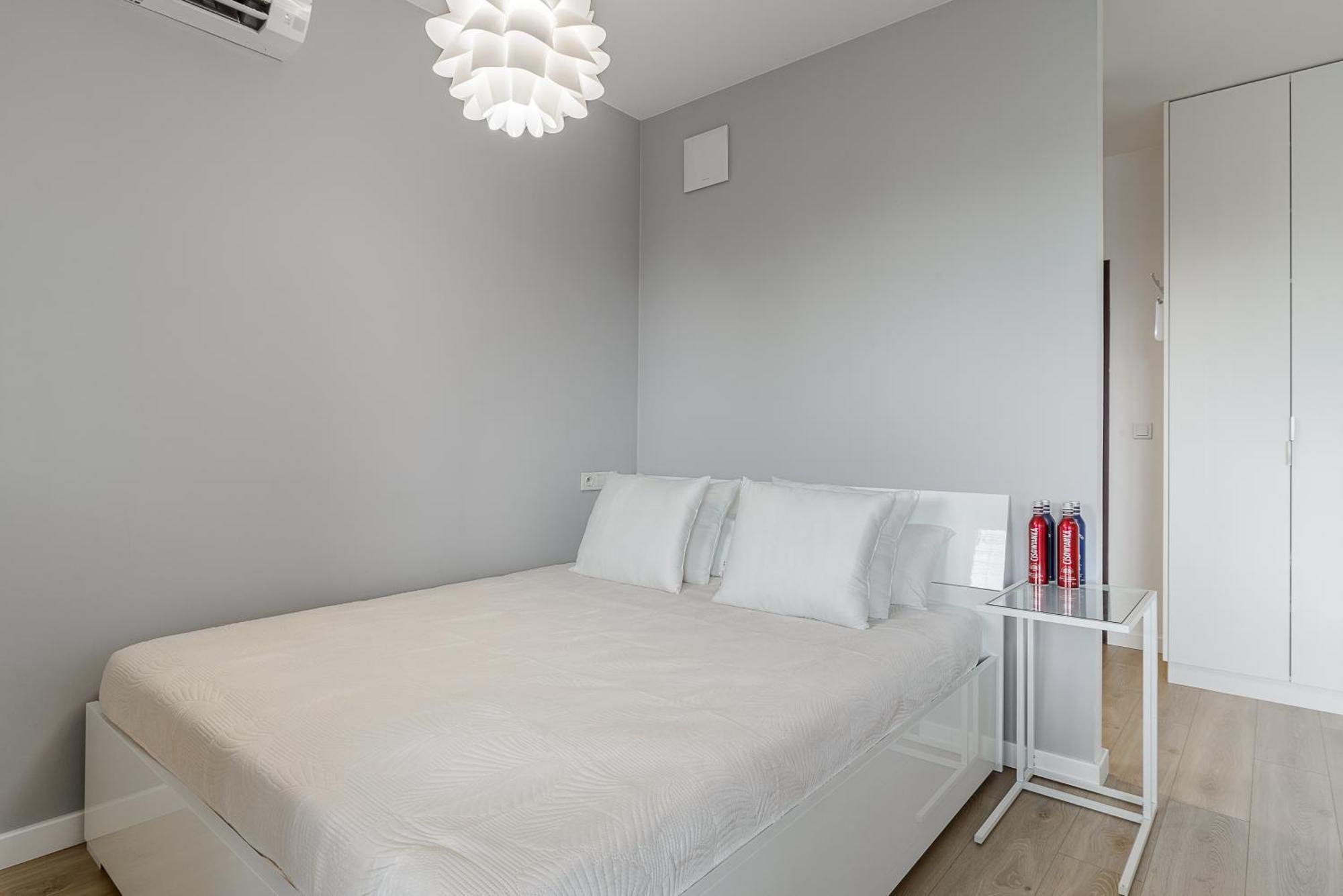 Cozy Family Apartments With Balcony Near Zlote Tarasy Warsaw Luaran gambar