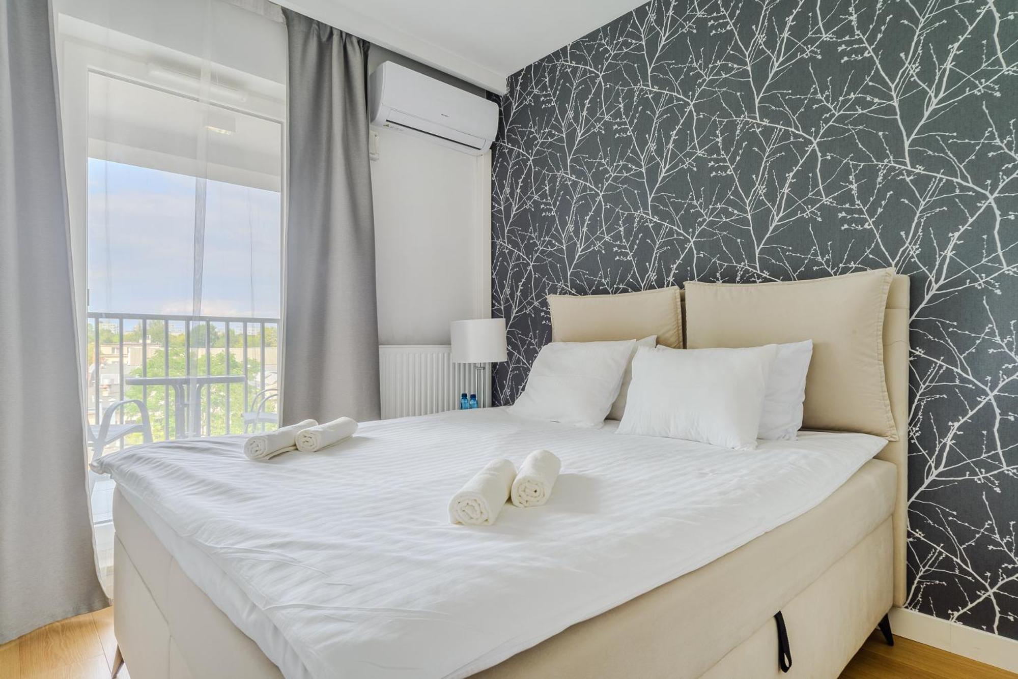 Cozy Family Apartments With Balcony Near Zlote Tarasy Warsaw Luaran gambar