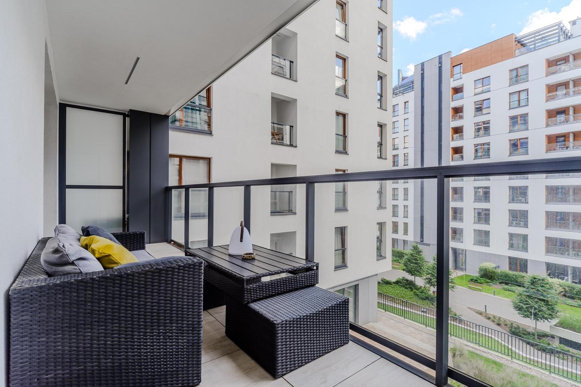 Cozy Family Apartments With Balcony Near Zlote Tarasy Warsaw Luaran gambar