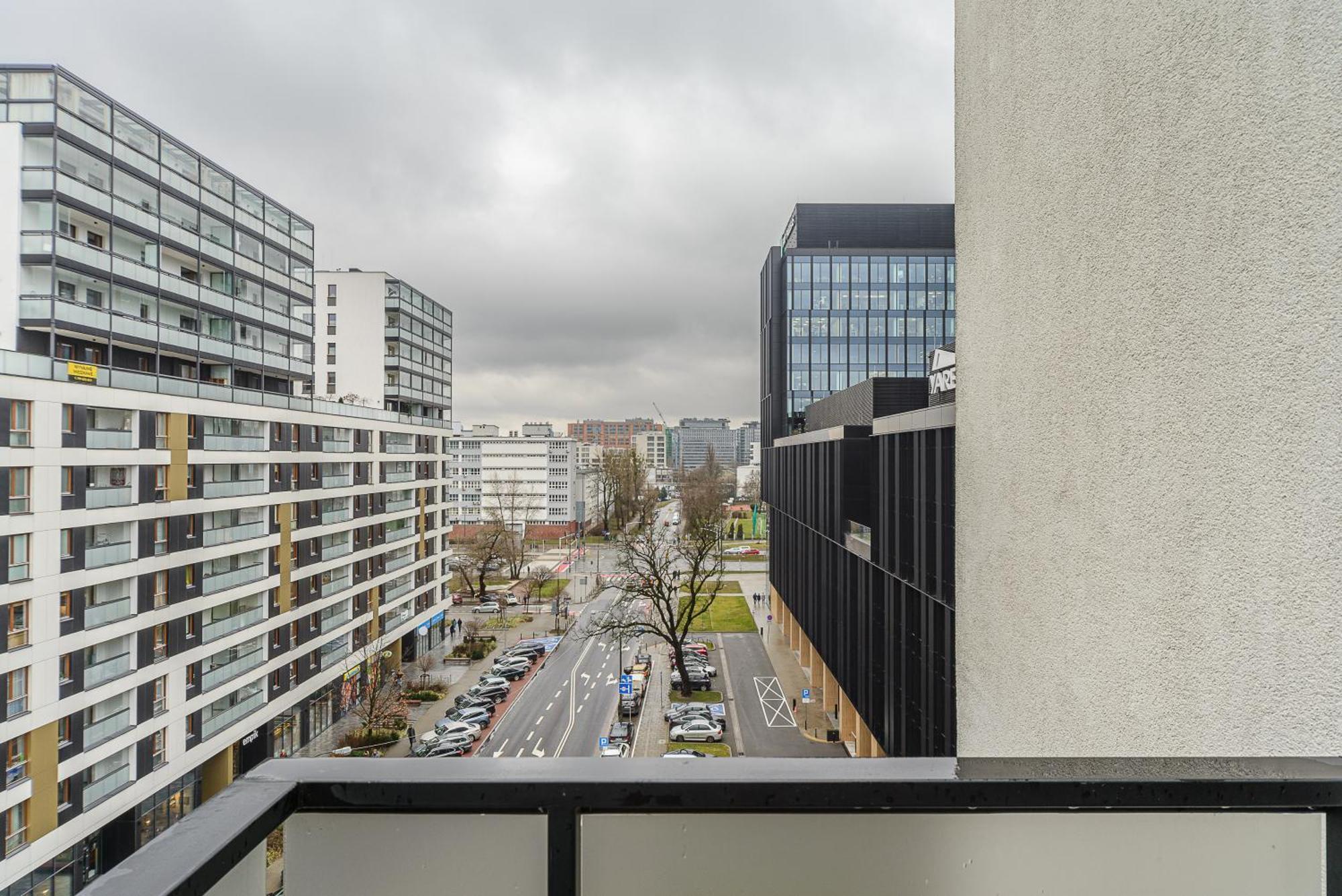 Cozy Family Apartments With Balcony Near Zlote Tarasy Warsaw Bilik gambar