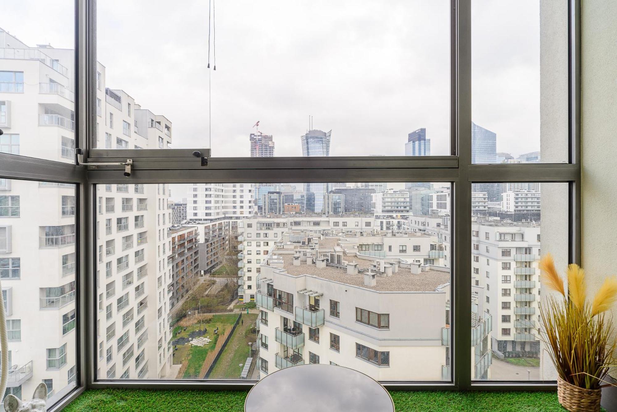 Cozy Family Apartments With Balcony Near Zlote Tarasy Warsaw Luaran gambar